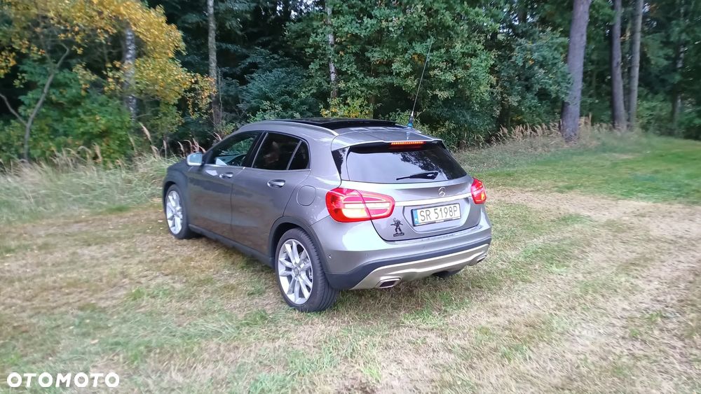 Mercedes-Benz GLA - 14