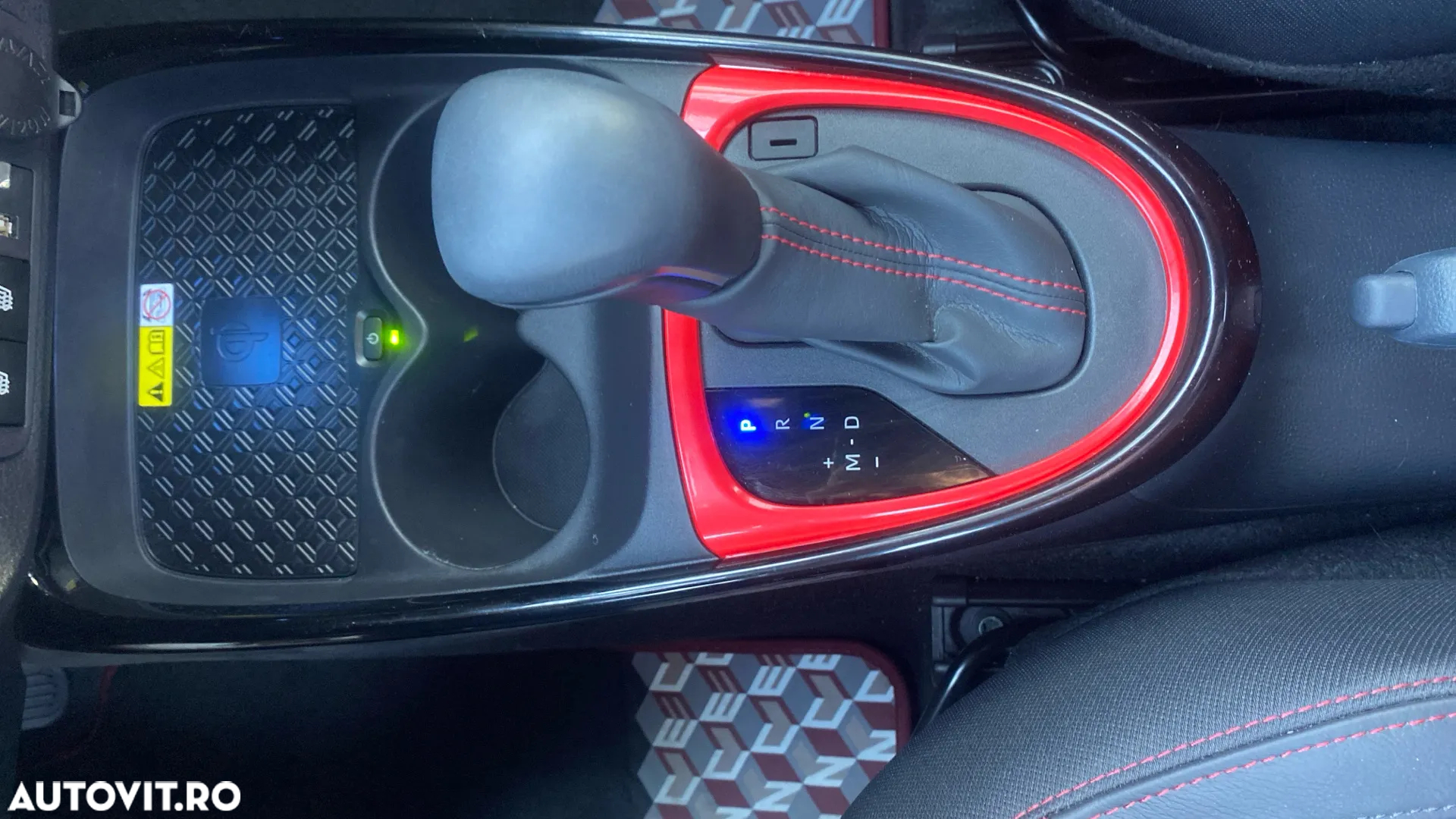 Toyota Aygo X 1.0l CVT UNDERCOVER JBL - 10