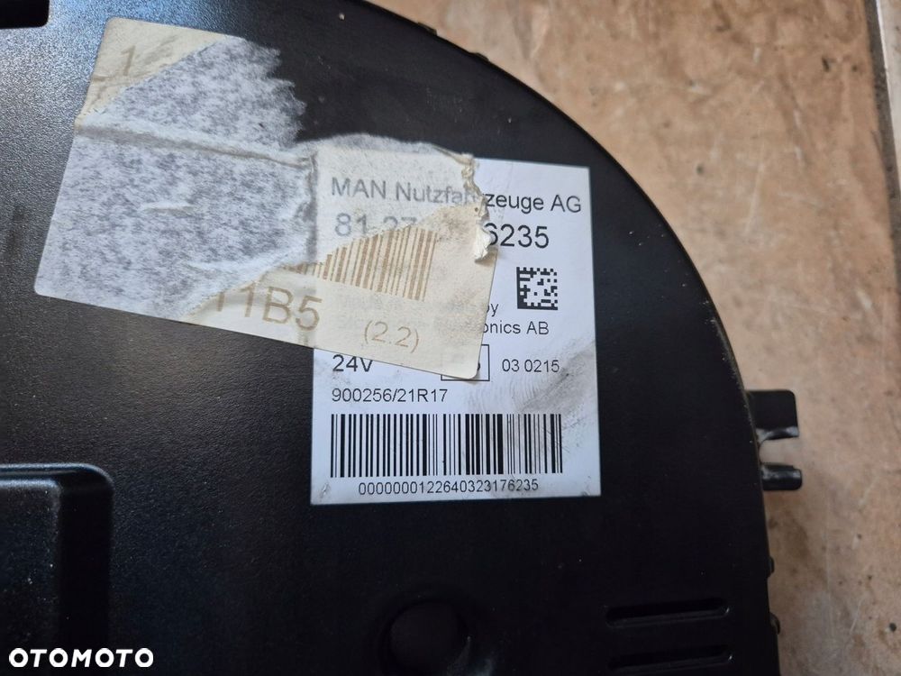 LICZNIK ZEGARY TABLICA MAN TGX TGS EURO 5 81272026235 - 2