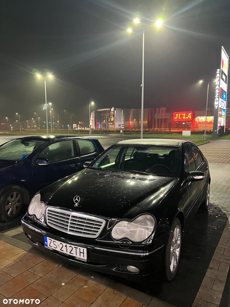 Mercedes-Benz Klasa C 320 Elegance - 2