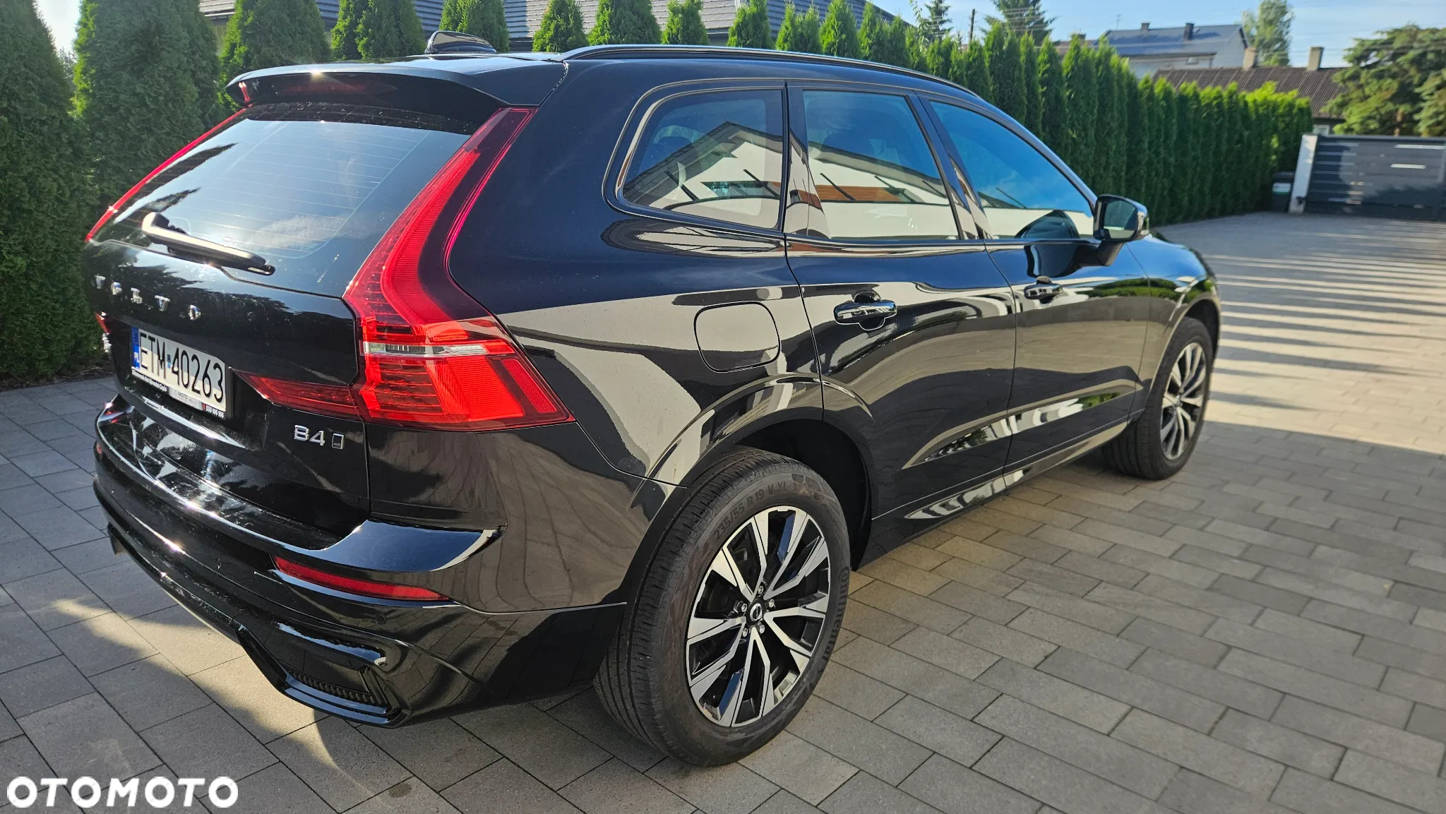 Volvo XC 60 B4 D AWD R-Design - 22