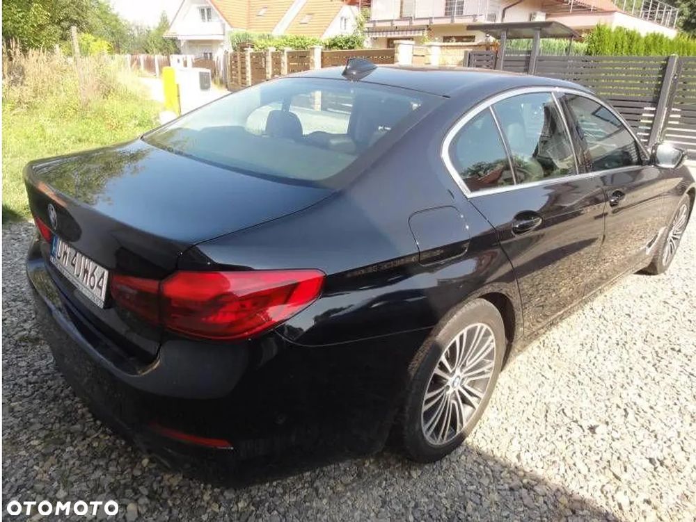 BMW Seria 5 518d Business Edition sport - 3