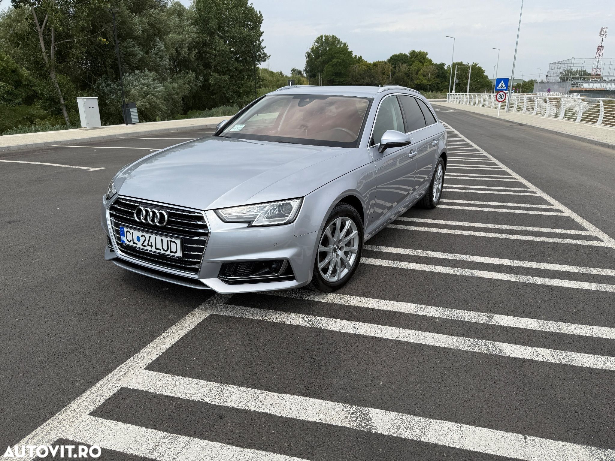 Audi A4 Avant 2.0 TDI S tronic Design - 1