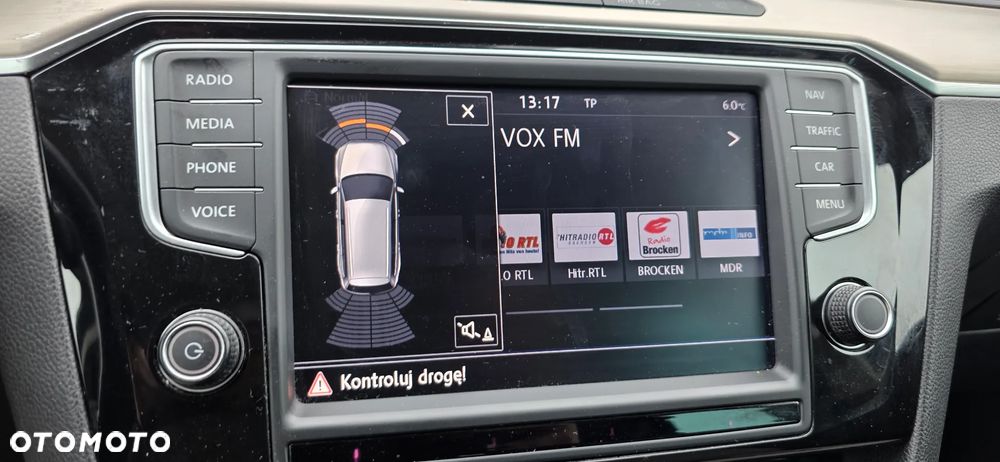 Volkswagen Passat 2.0 TDI SCR DSG 4Motion Business - 20