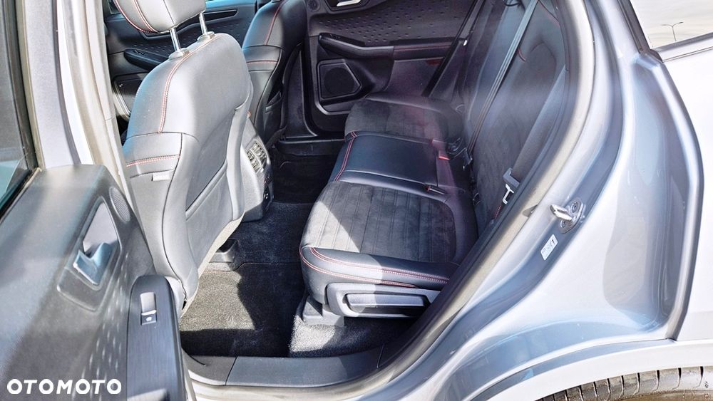 Ford Kuga 2.0 EcoBlue 4x4 ST-LINE X - 21