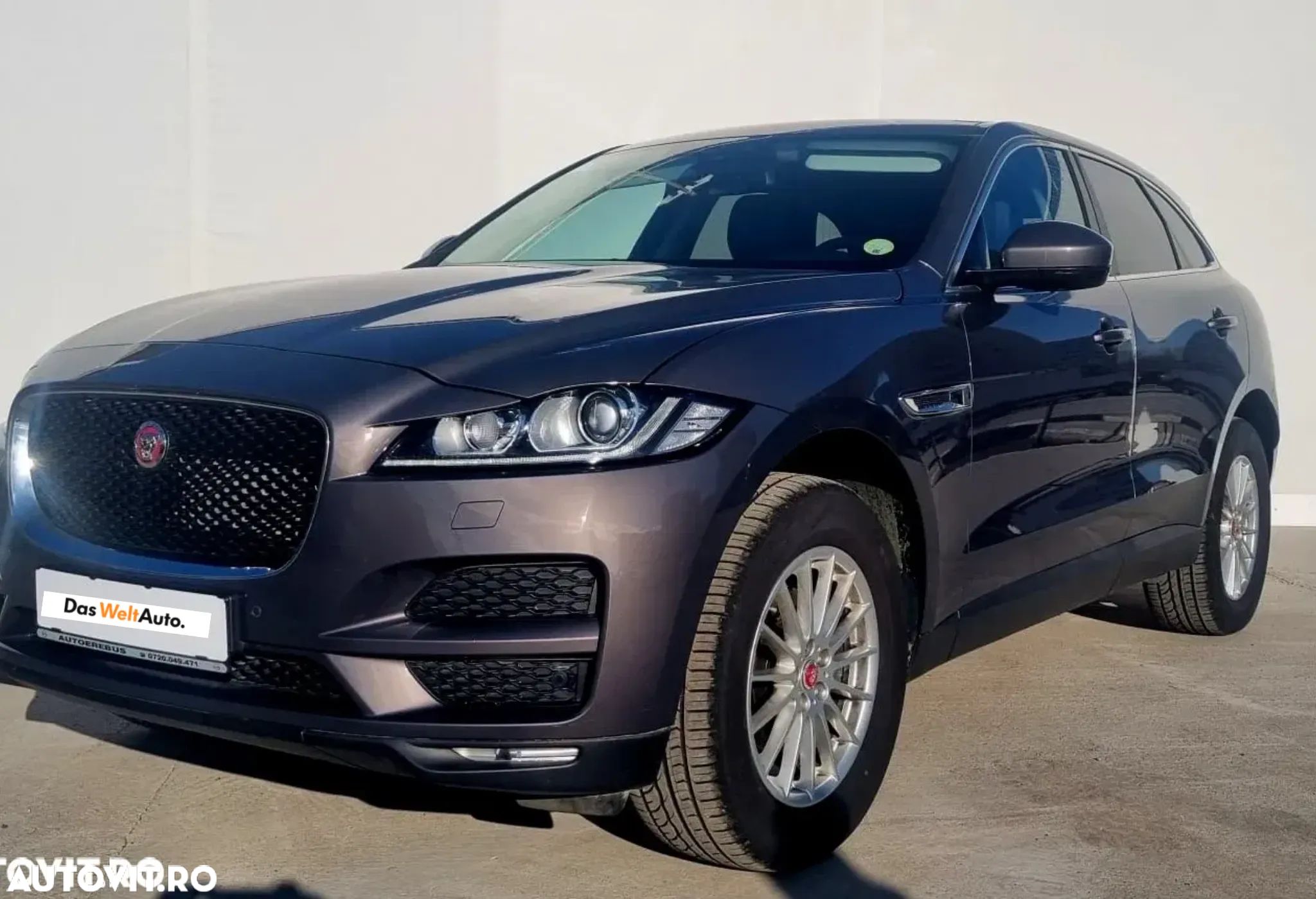 Jaguar F-Pace 20d RWD Pure - 1