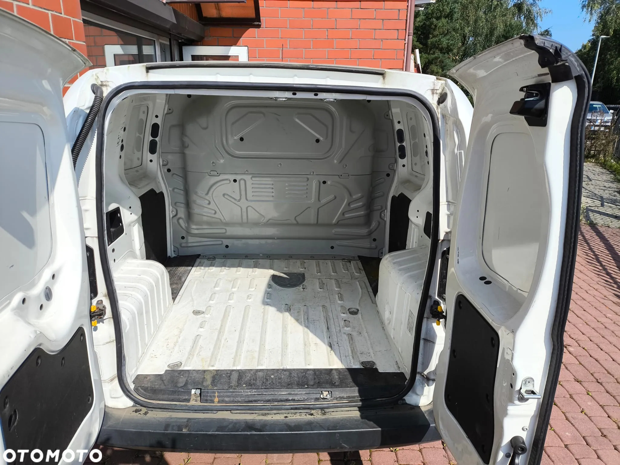 Fiat Fiorino Kombi 1.4 8V Base - 4
