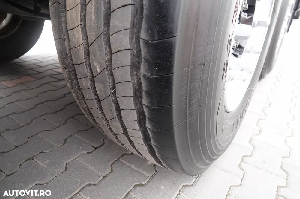 Krone CORTINĂ  STANDARD / 2 AXE RIDICATIVE / COȘ PENTRU PALEȚI / 40.000 KM / 2025 / - 22
