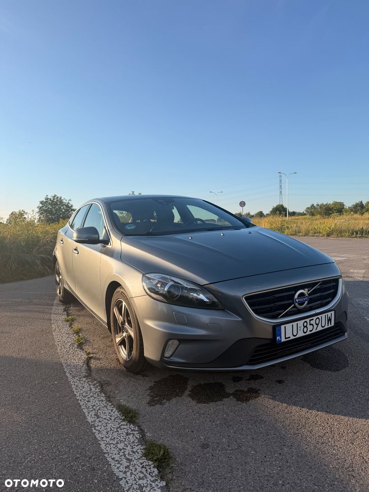 Volvo V40 D2 Drive-E R-Design Momentum - 16