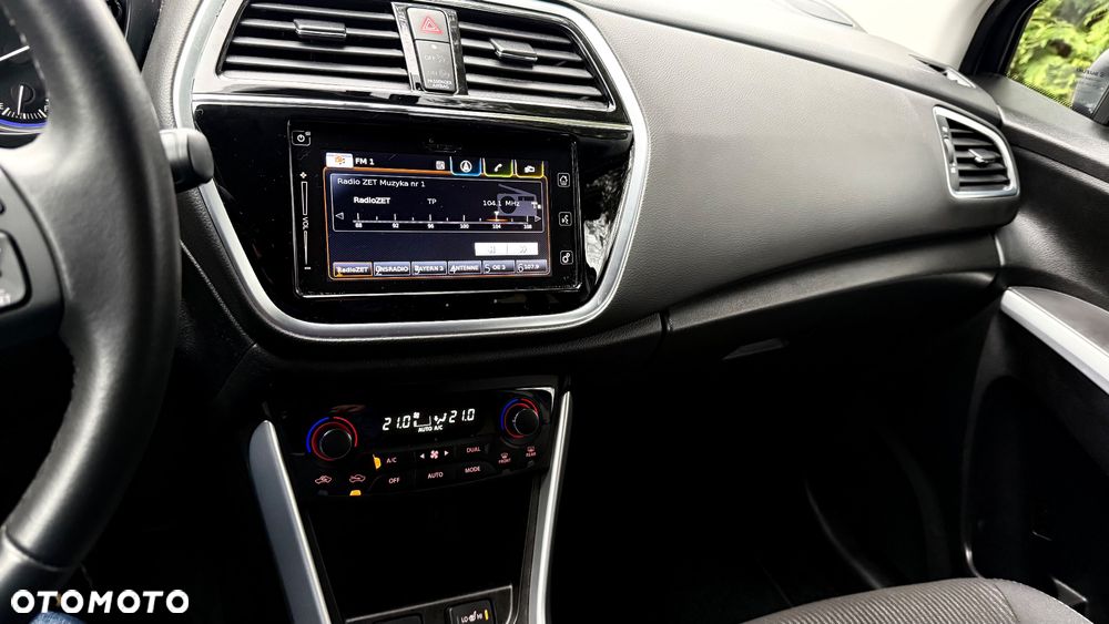 Suzuki SX4 S-Cross 1.0 T Premium 4WD - 23