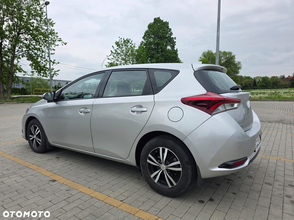 Toyota Auris 1.33 VVT-i Comfort - 8