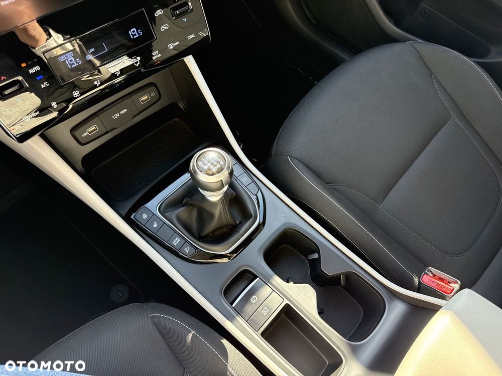 Hyundai Tucson 1.6 T-GDi Smart 2WD - 16