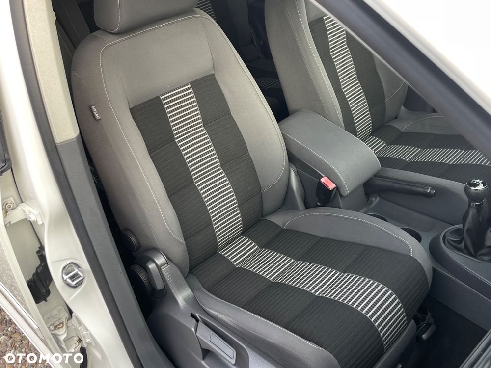 Volkswagen Touran 1.9 TDI DPF United - 36