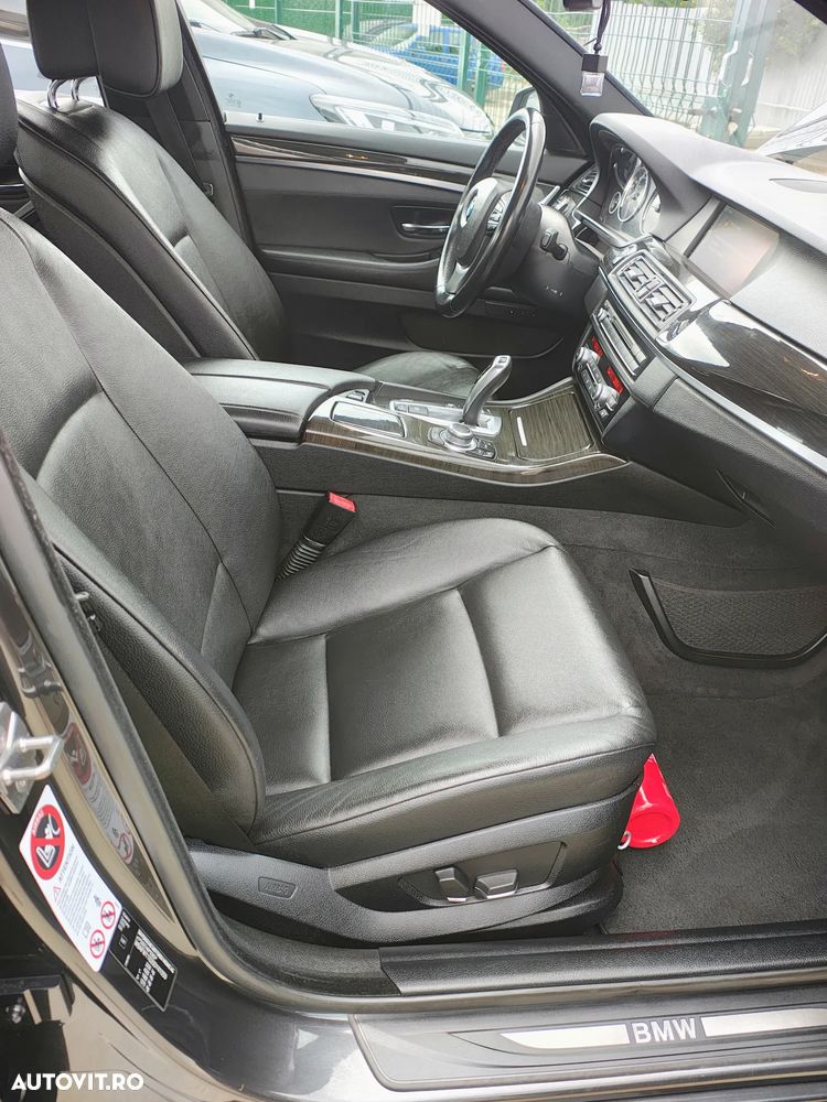 BMW Seria 5 520d Aut. Luxury Line - 23