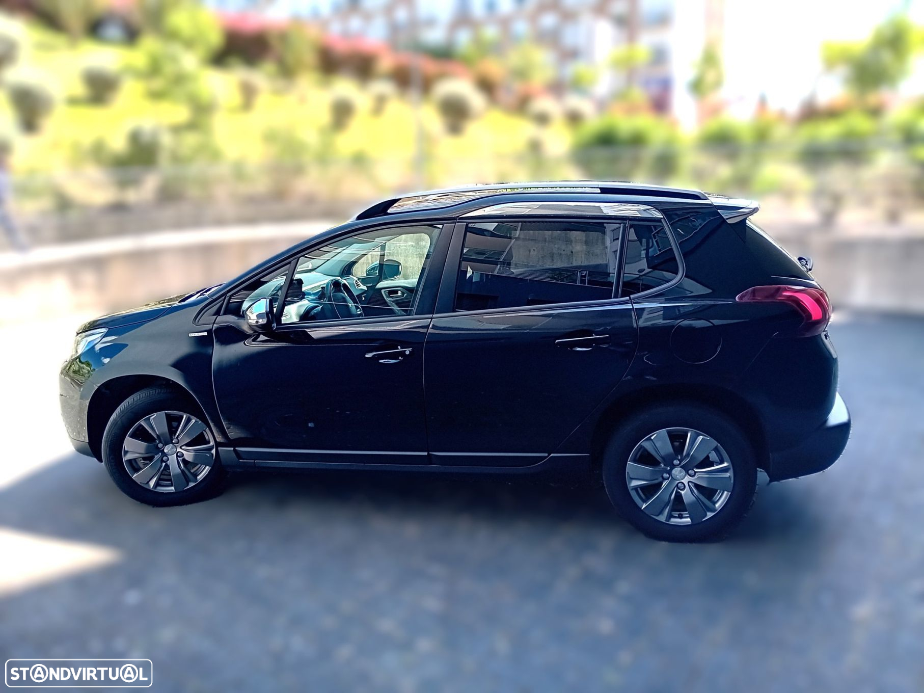 Peugeot 2008 1.2 PureTech Style - 5
