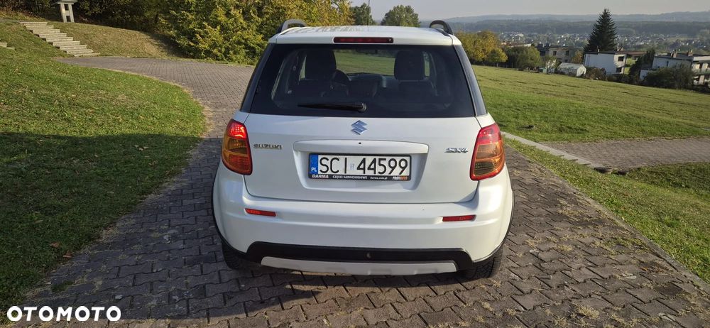Suzuki Sx4 2010 photo 4