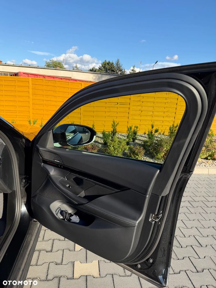 BMW Seria 5 520d mHEV - 25