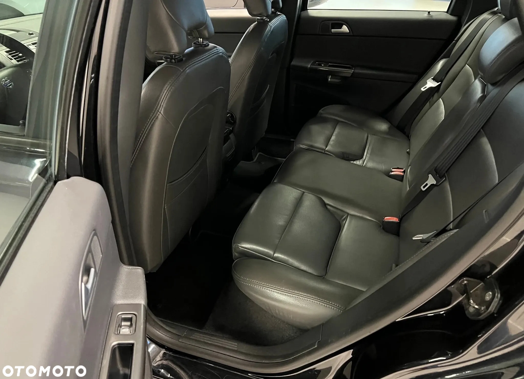 Volvo V50 ver-d5 - 11