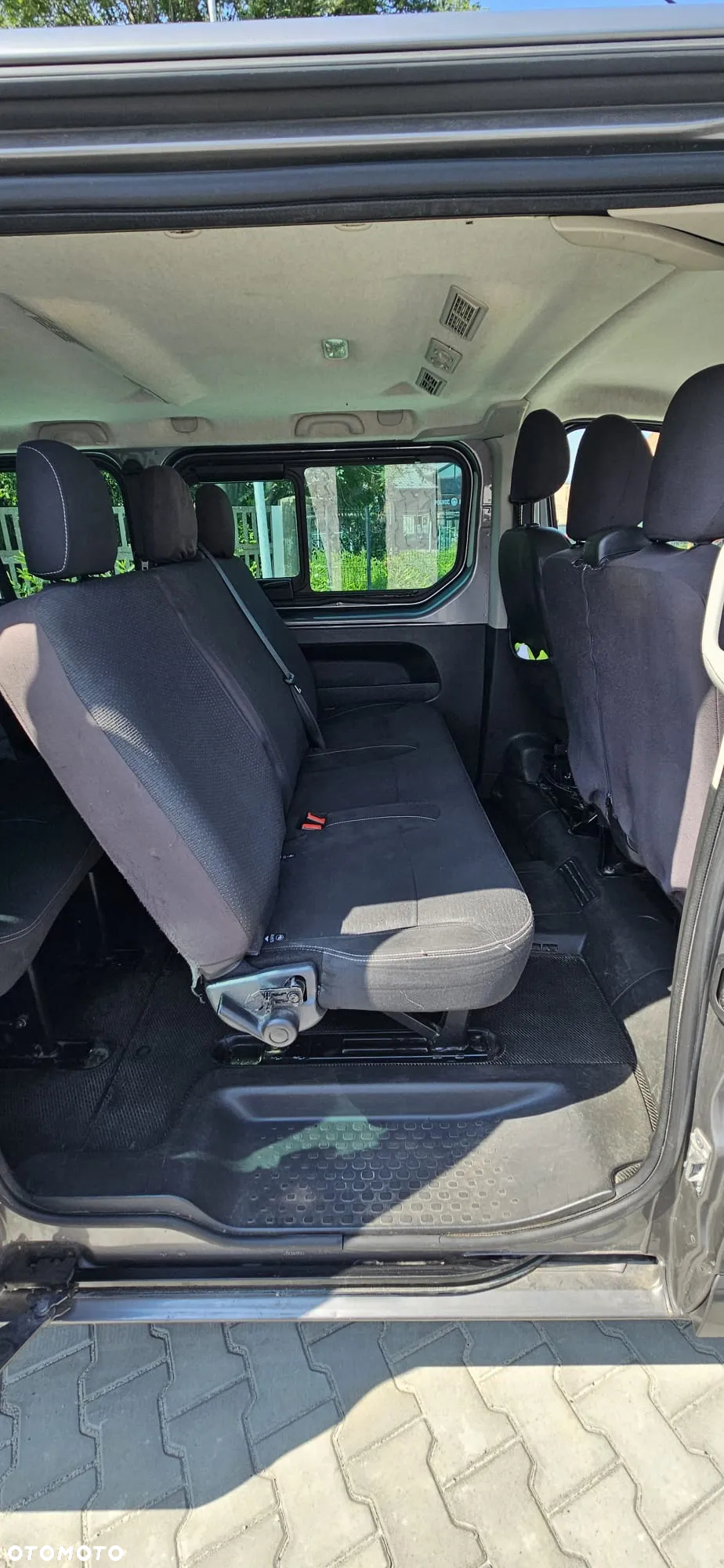 Opel Vivaro - 11