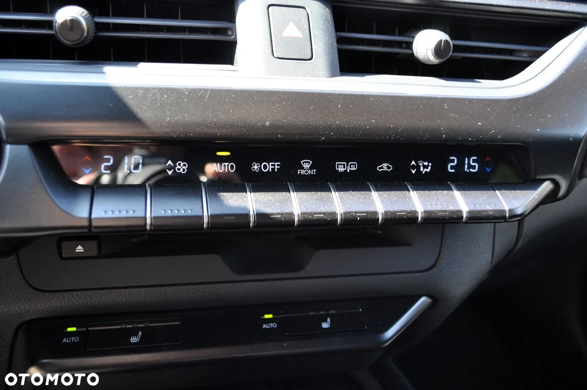 Lexus UX 250h GPF F Impression 2WD - 32
