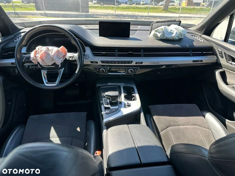 Audi Q7 - 10