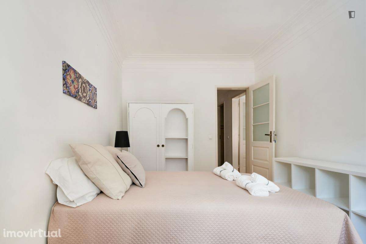 Quarto - localizado em Alameda Lisbon - Grande imagem: 4/53