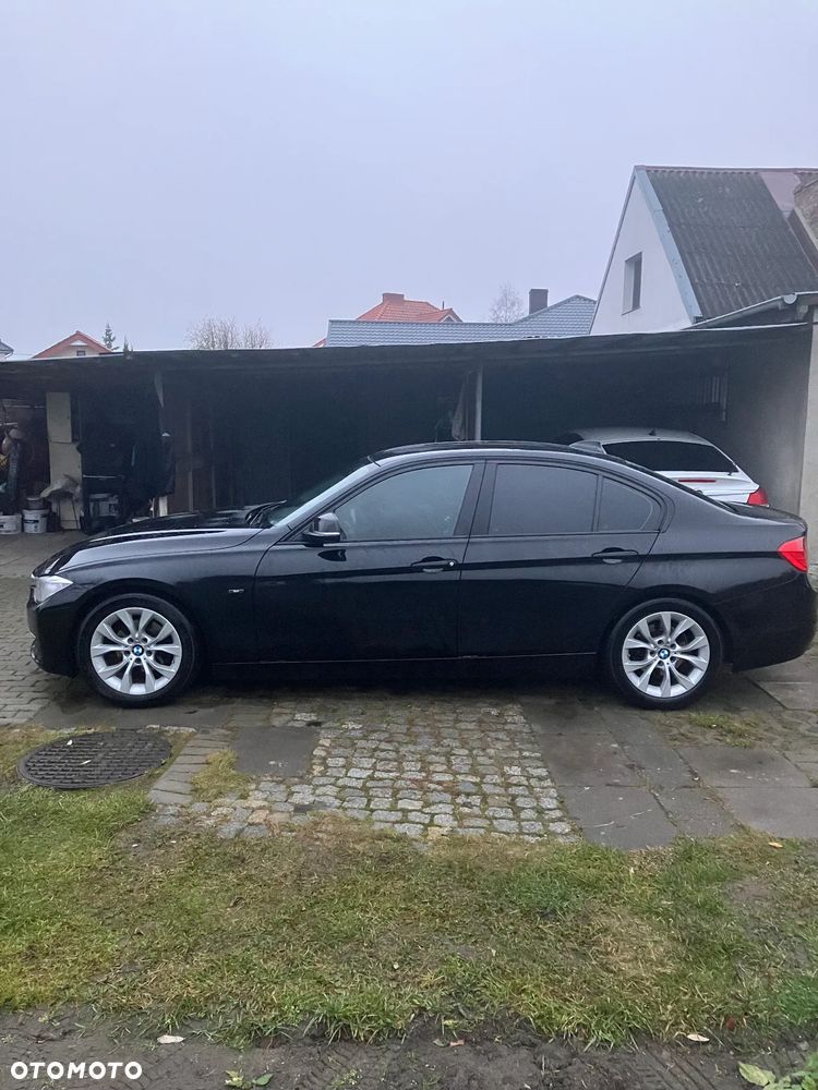 BMW Seria 3 316d Sport Line - 3