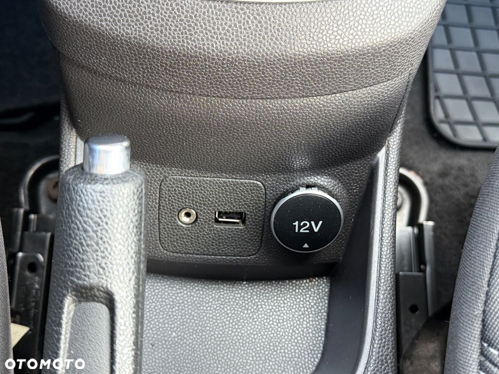 Ford Fiesta 1.25 Ambiente EU5 - 24