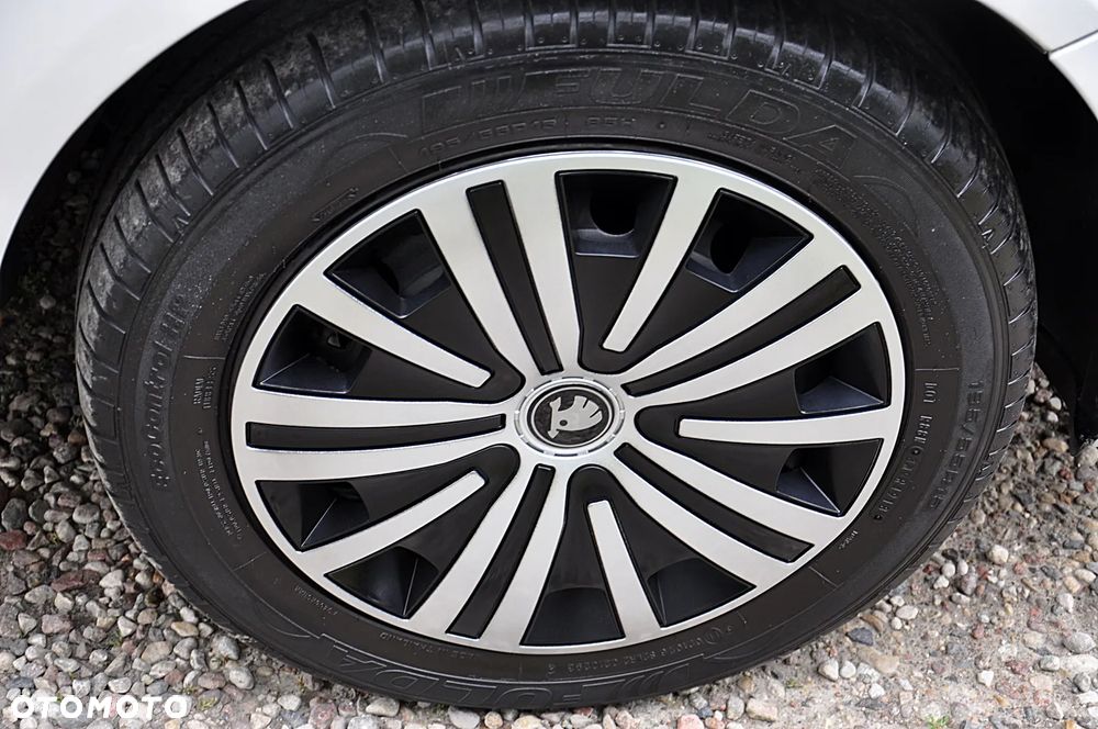 Skoda Roomster 1.2 TSI PLUS EDITION - 33