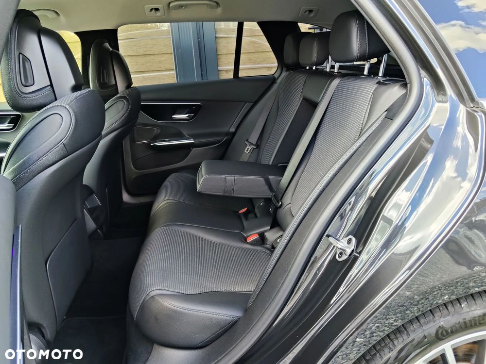 Mercedes-Benz Klasa C 220 d 4Matic 9G-TRONIC Avantgarde - 27