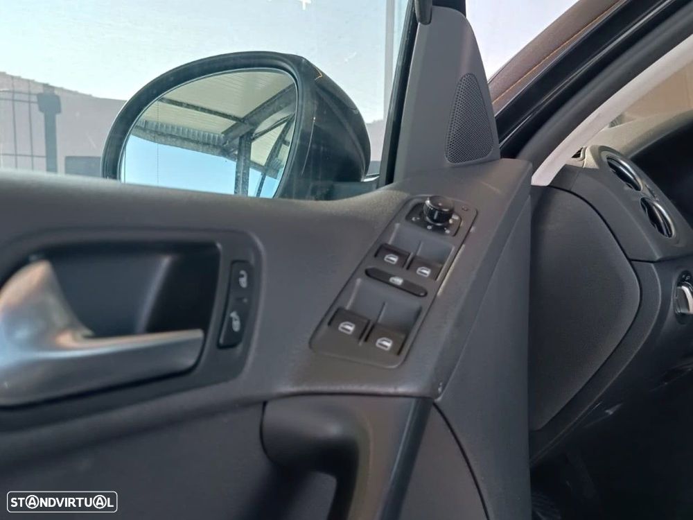 VW Tiguan 2.0 TDi Sport BlueMotion - 8