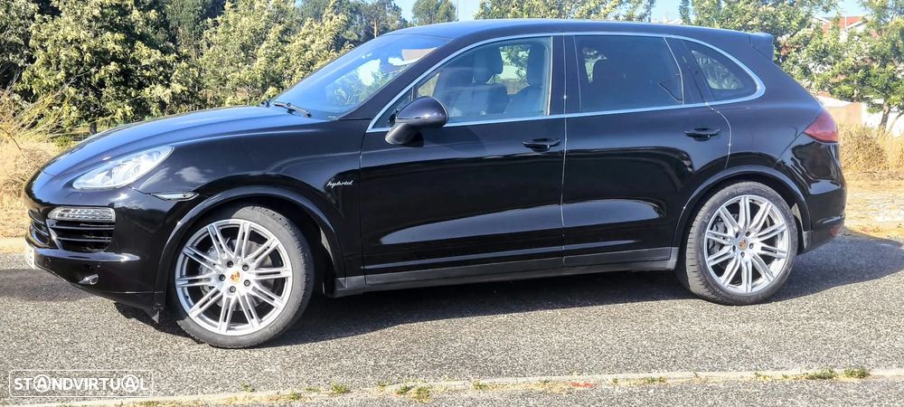 Porsche Cayenne S - 4