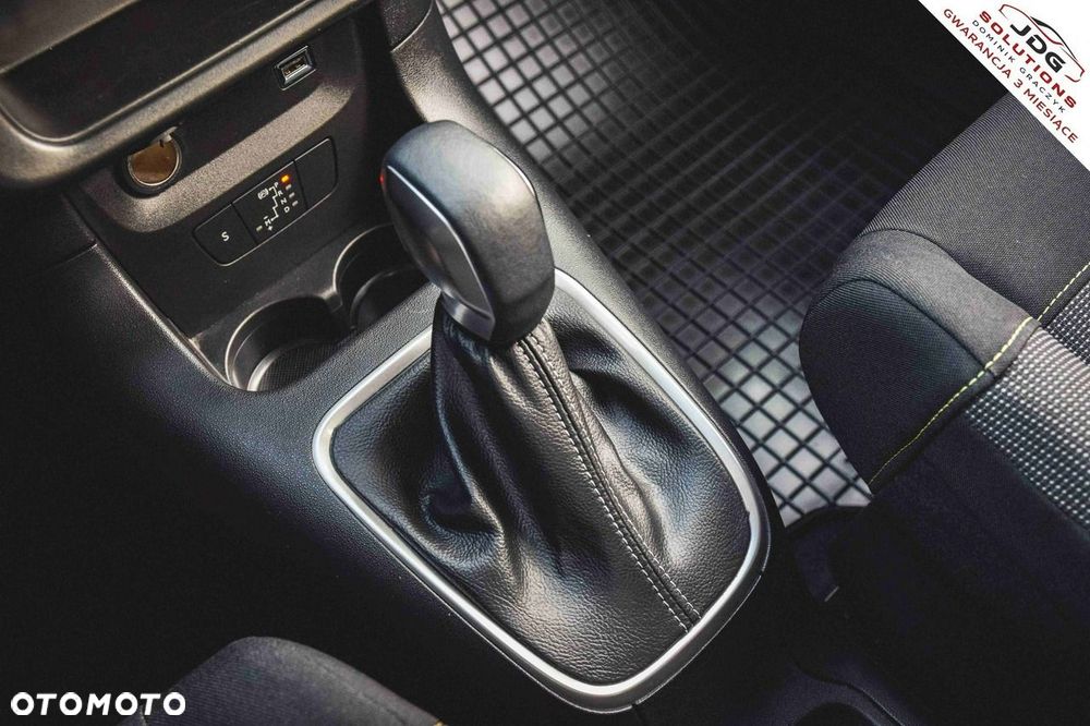 Citroën C3 Pure Tech 110 S&S EAT6 MAX - 27