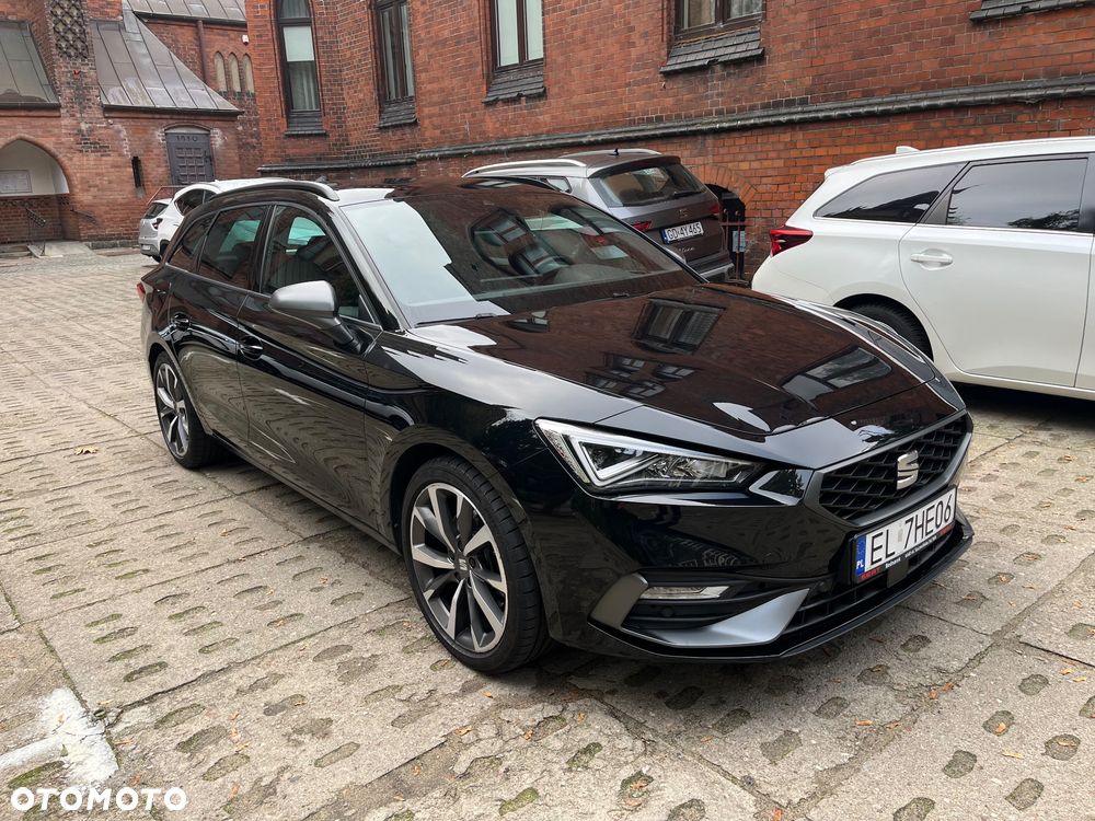 Seat Leon 2023 photo 2