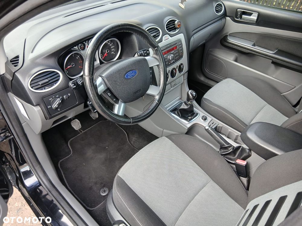 Ford Focus 1.6 16V Ambiente - 20