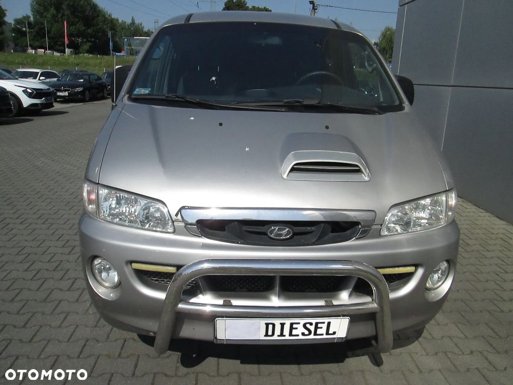 Hyundai H-1 - 2