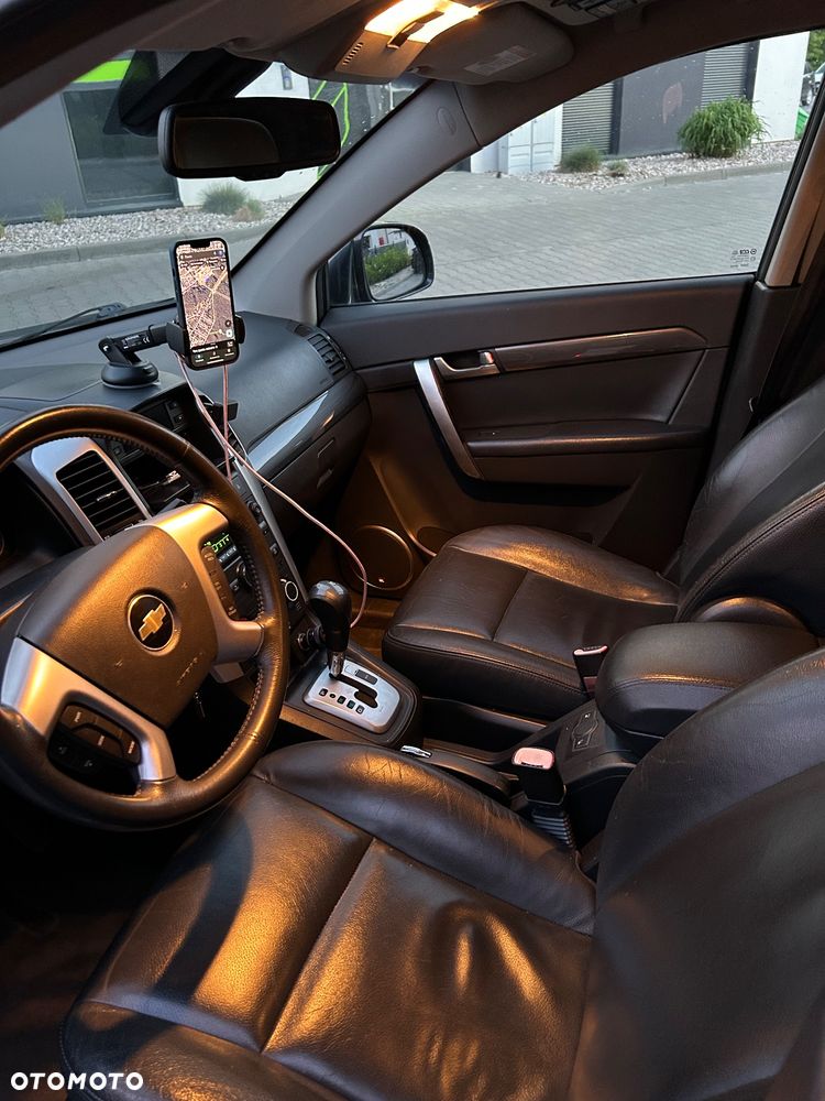 Chevrolet Captiva 3.2 LT high - 19