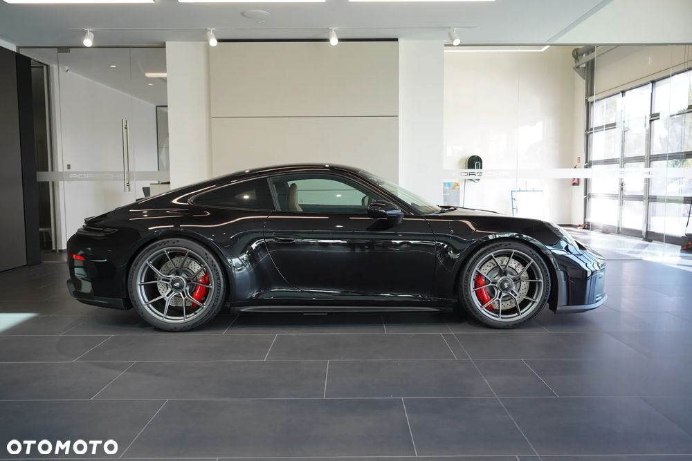 Porsche 911 GT3 Touring PDK - 7