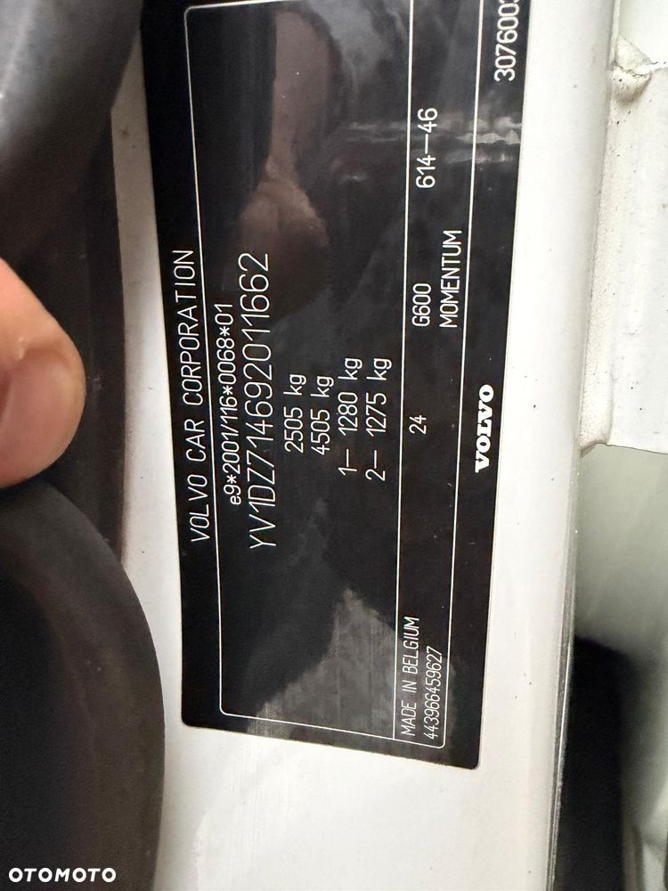 Volvo XC 60 D5 AWD Momentum - 16