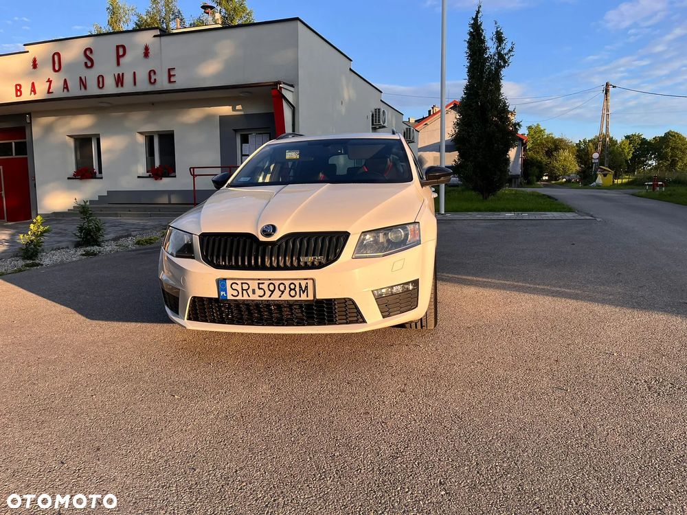 Skoda Octavia 2.0 TDI RS DSG - 8
