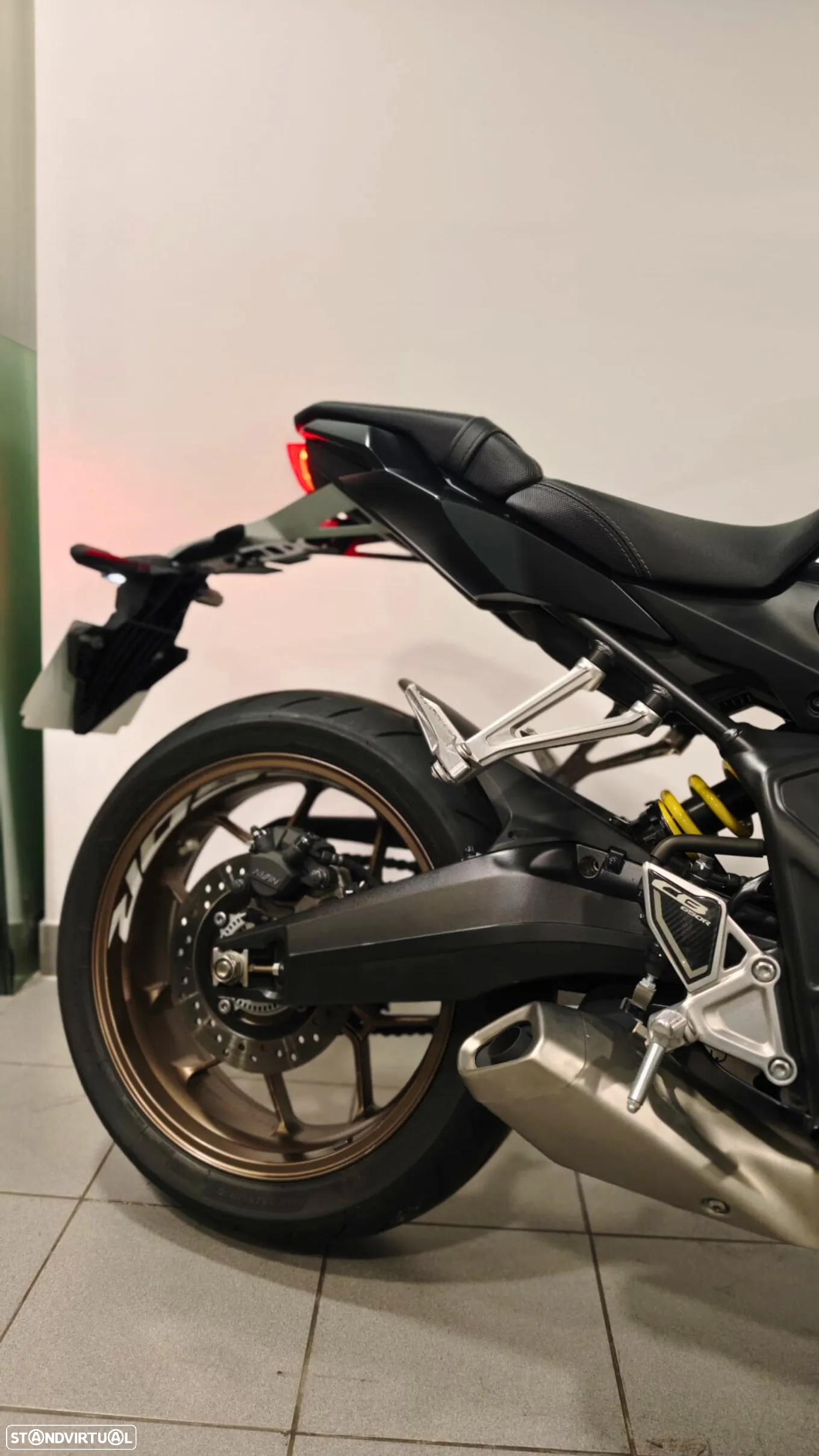Honda CB 650R - 8
