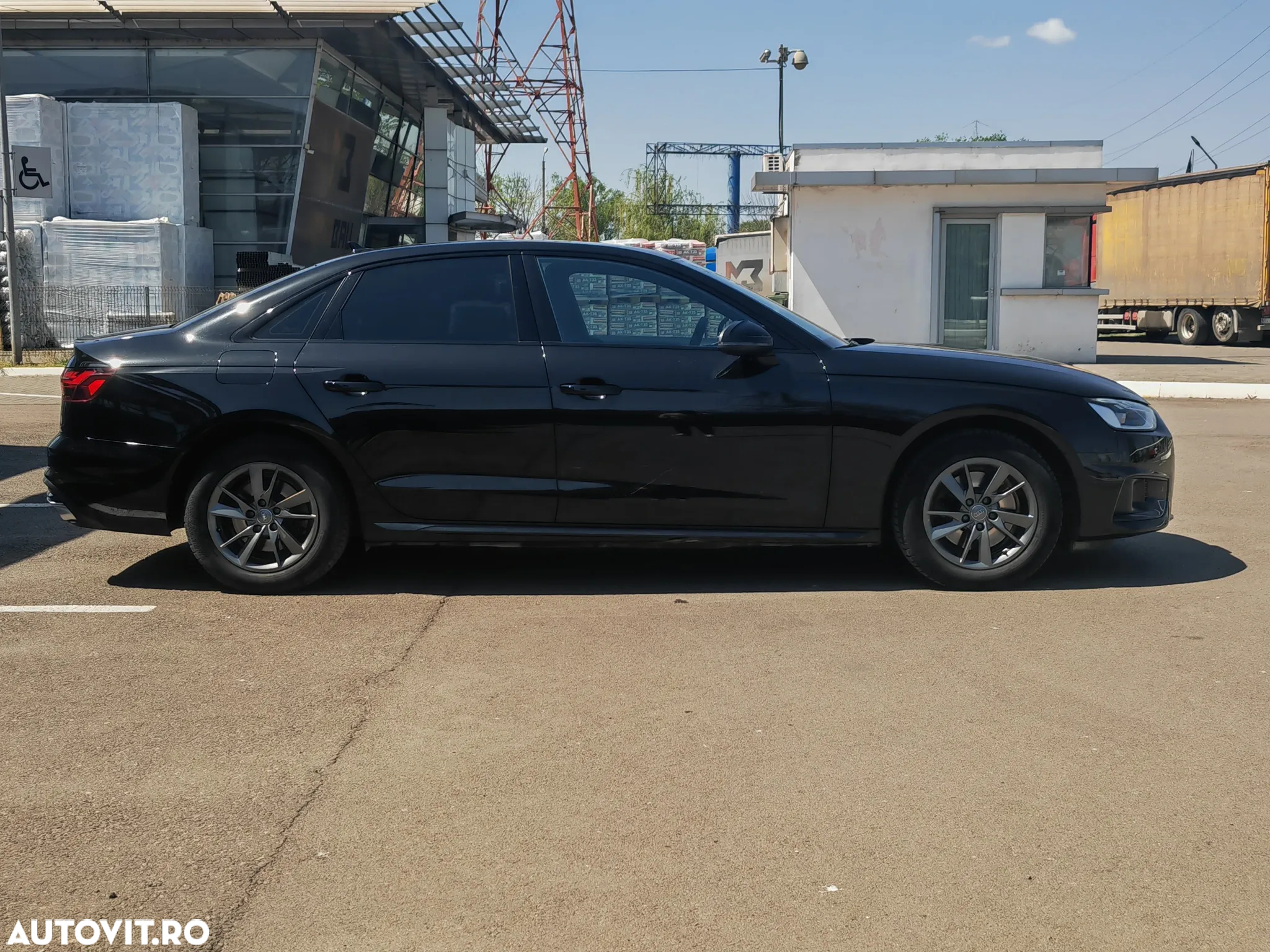 Audi A4 35 TFSI S tronic MHEV S Line - 8