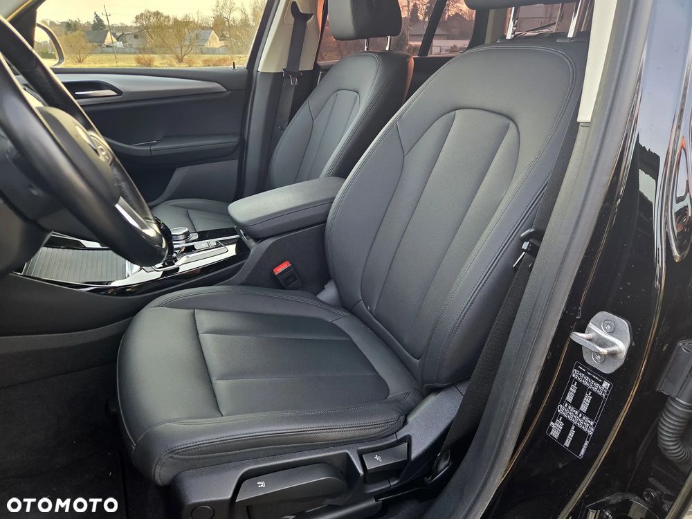 BMW X3 sDrive18d - 28