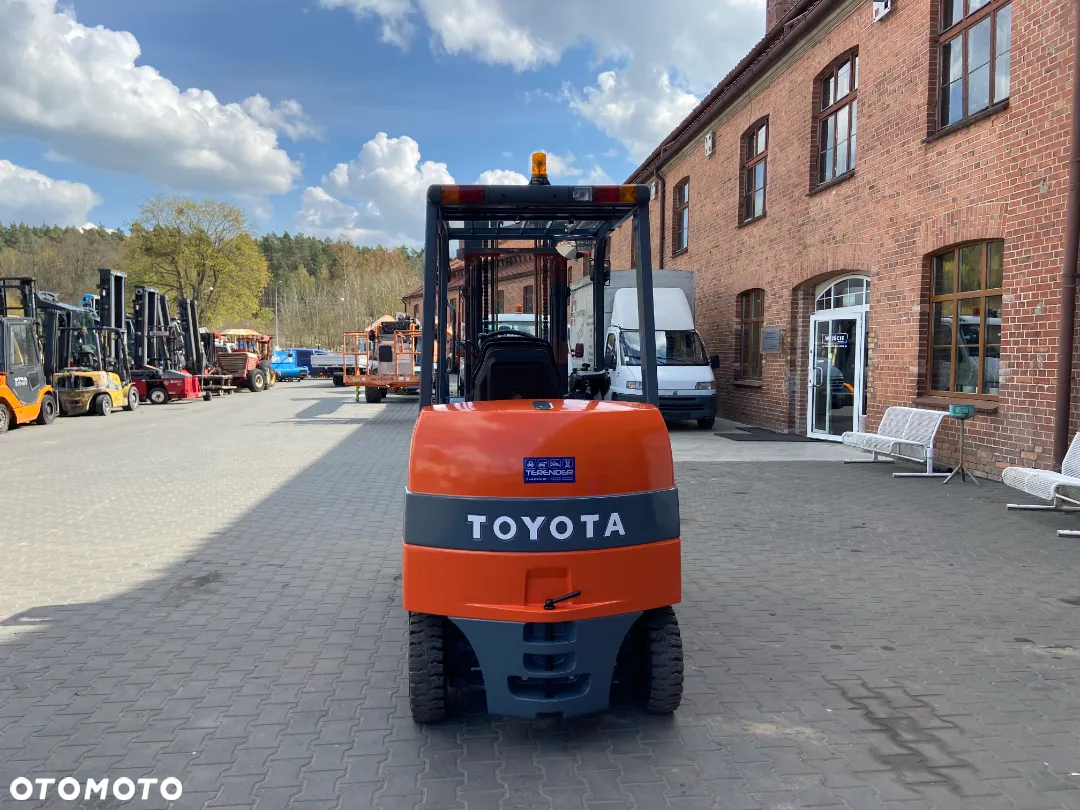 Toyota 7FBMF35 - 4