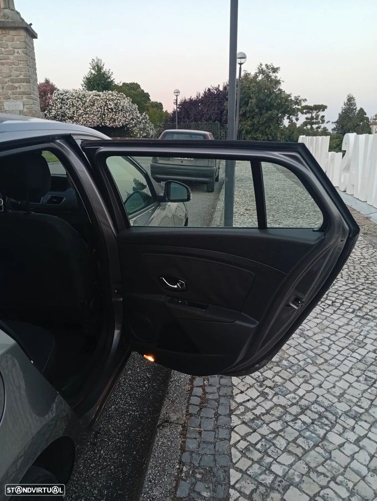 Renault Mégane Sport Tourer 1.5 dCi Dynamique S - 16