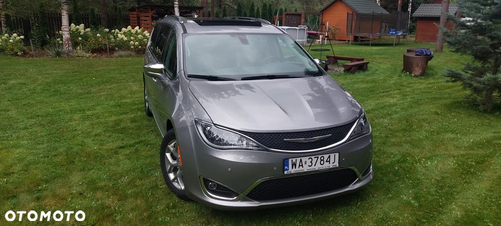 Chrysler Pacifica - 10