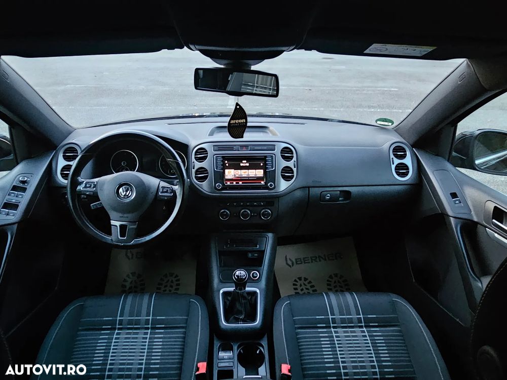 Volkswagen Tiguan - 11