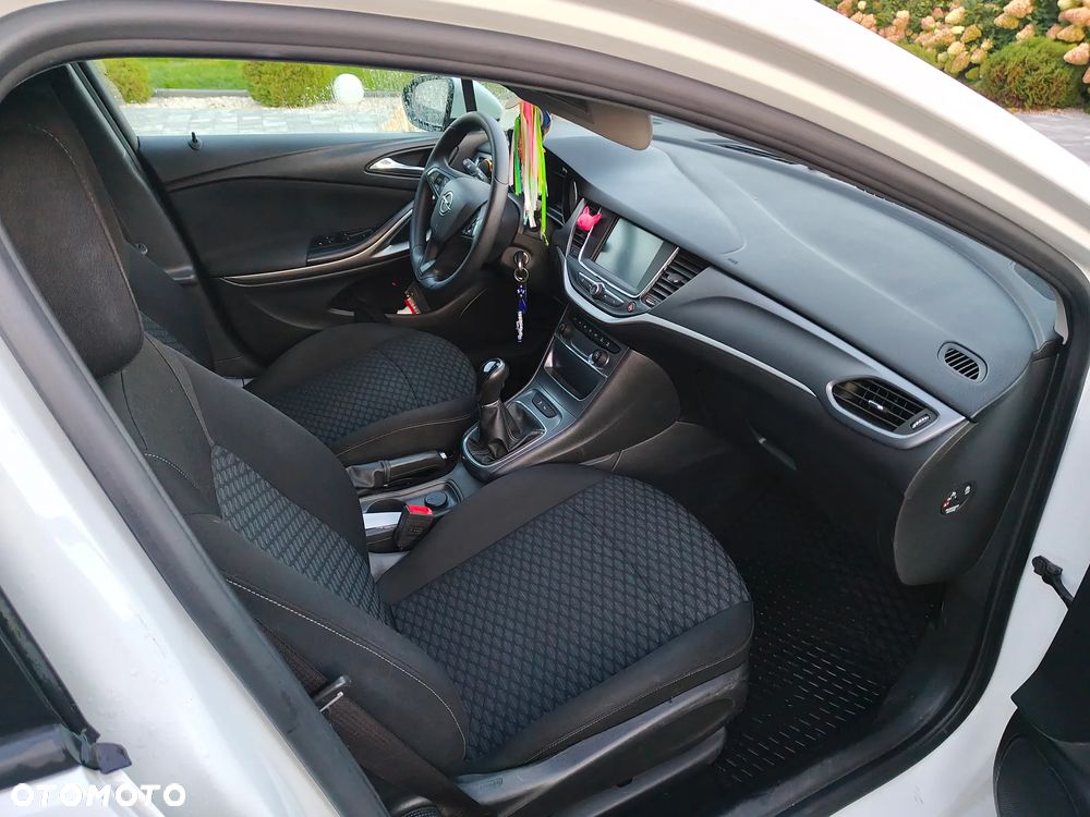 Opel Astra - 10