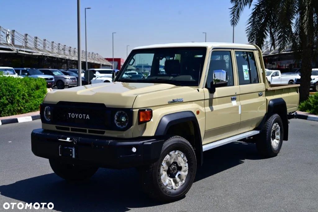 Toyota Land Cruiser - 1