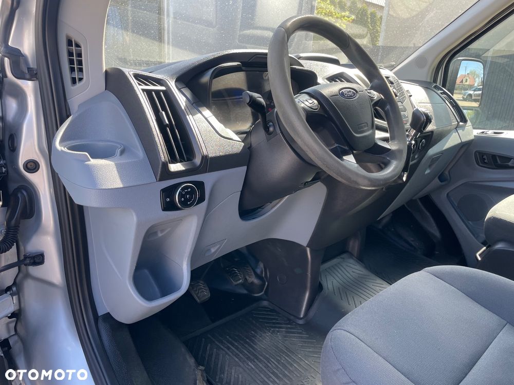 Ford Transit - 24